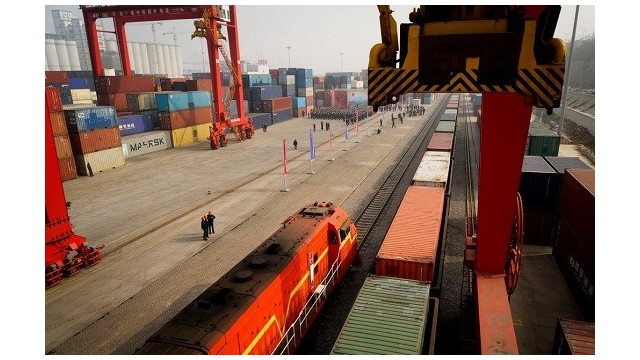 上海统华物流浅谈海上物流运输的作用